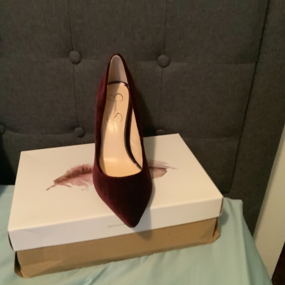 Pumps - Picture 2 of 3